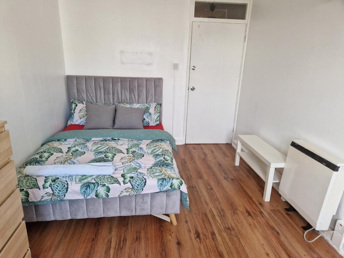 Twin Bed For Guests Apartment Londra Exterior foto